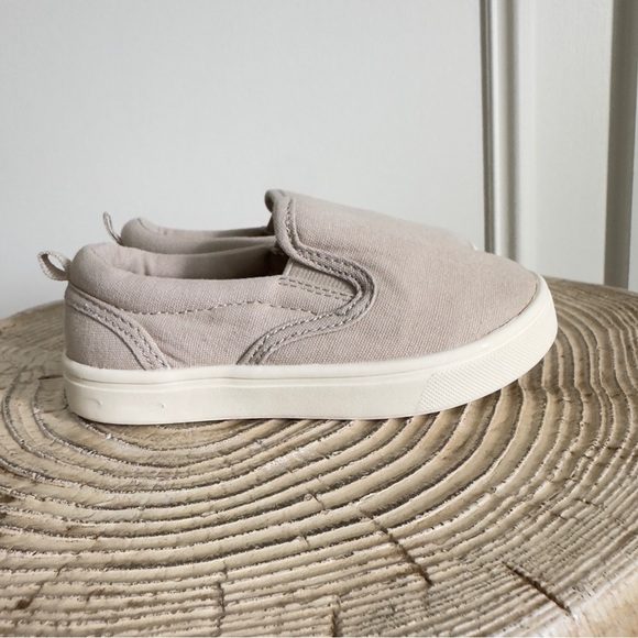 Gap Toddler Slip-On Beige Sneakers Size 8 - Picture 6 of 11